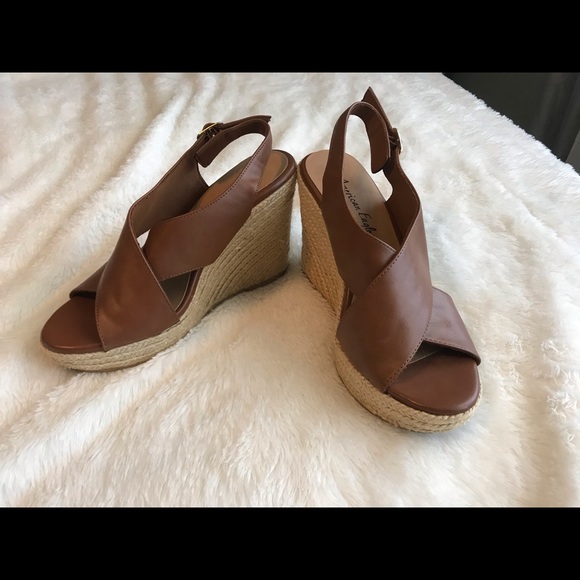 American Eagle Wedges - Picture 2 of 3